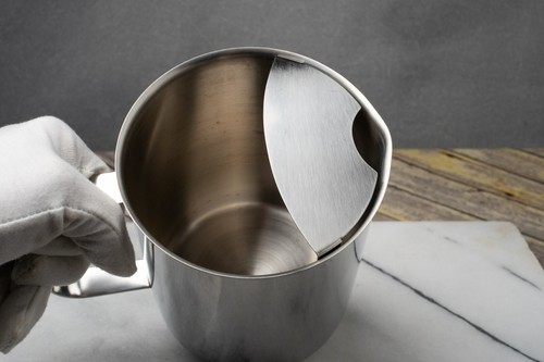 VOLLRATH Stainless Steel Restaurant Pitcher 2 Quart #81120 Ice Guard and Handle - Picture 8 of 10