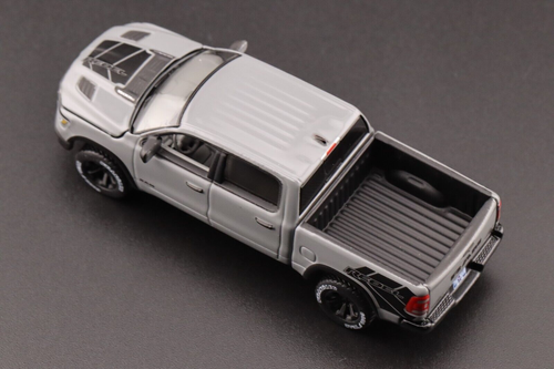 Dodge Ram Pick Up Truck Autoworld 1:64 2023 Grigio Ribelle AWSP164B - Foto 2 di 9