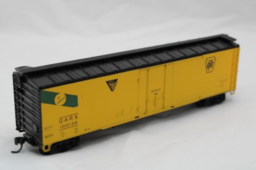HO Scale ROUNDHOUSE 50' BOXCAR (Built) - PRR - GARX 100136 - IOB