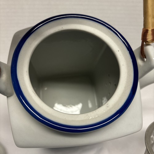 Yokohama Studio Miyabi hand painted square ceramic teapot lid infuser White Blue - Picture 6 of 9