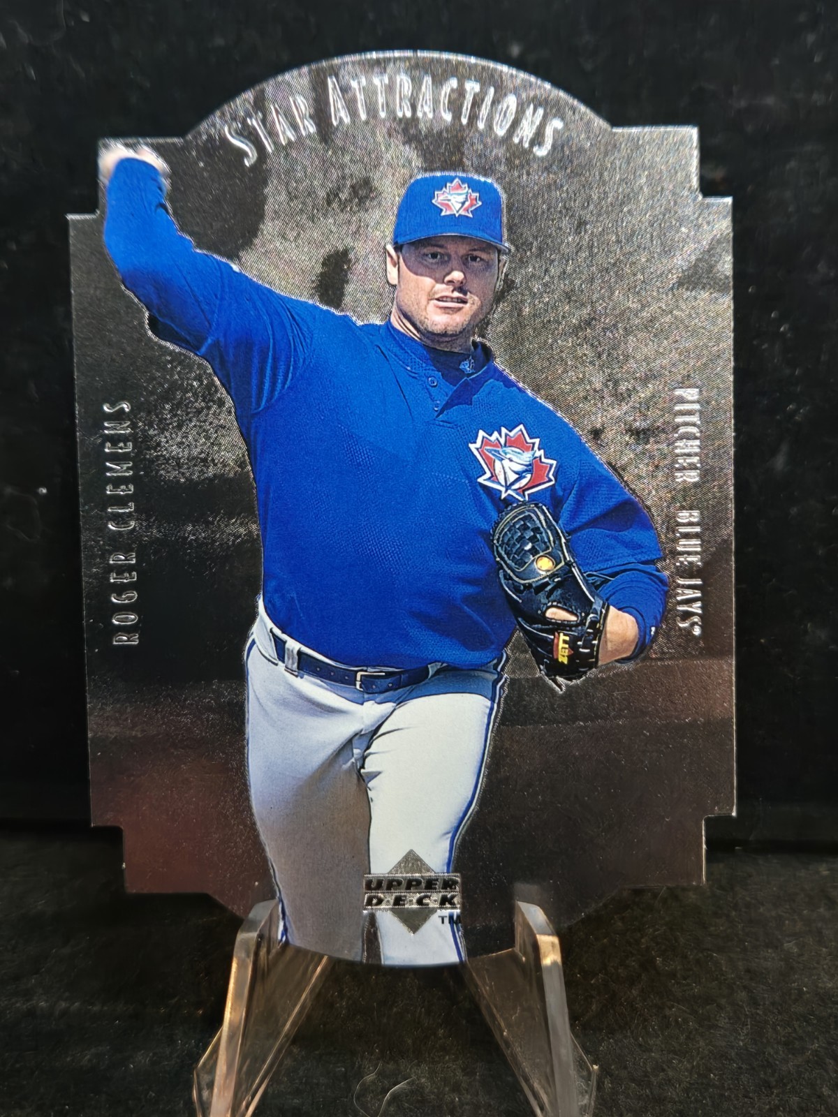 Roger Clemens - 1997 Upper Deck Star Attractions - Die Cut Silver Card SA-6