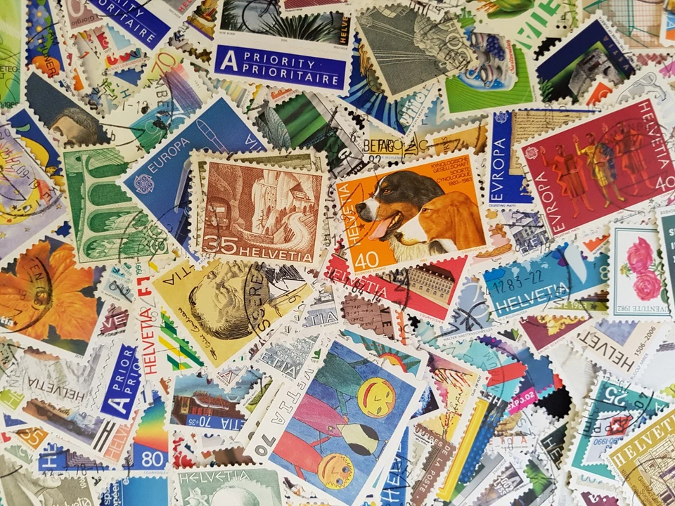 Suiza, 600 sellos diferentes, bonita mezcla, estampados Foto 2 de 4