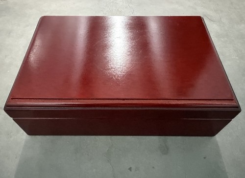 Small Wood Humidor With Gauges - Picture 4 of 7