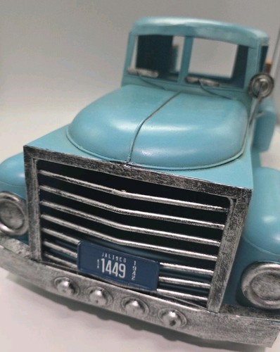 Camioneta pickup Don Julio Tequila 1942 Man Cave Display decoración 2 ft de largo azul - Imagen 4 de 7