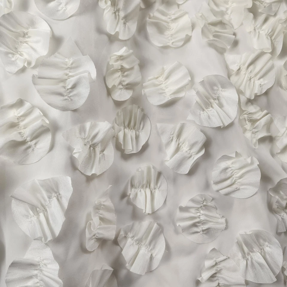 Vestido de novia Sue Wong Nocturne marfil con cuentas sin tirantes hojas 3D Foto 3 de 4