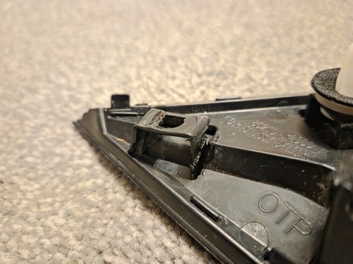 2021-2025 KIA SPORTAGE MK5 NQ5 Right Drivers O/S WING TRIANGLE TRIM 86210-R2000 - Picture 3 of 8