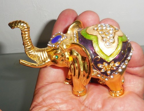 VINTAGE ENAMEL ELEPHANT FIGURINE TRINKET BOX SPARKLING GOLD PLATED DESIGN - Picture 8 of 8