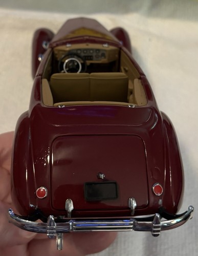 Toy Model 1937 Cord 812 Phaeton Franklin Mint Car - Picture 8 of 8