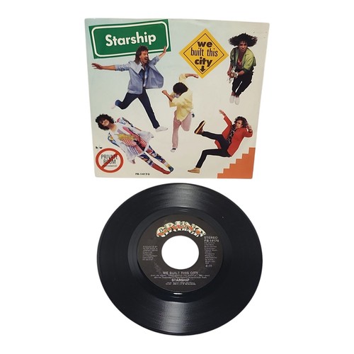 Ancien disque Starship 45 tours We Built This City, pochette photo salle privée