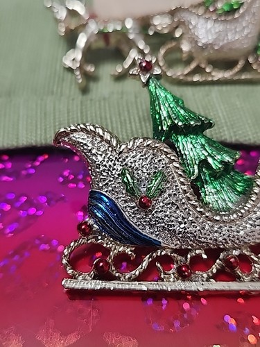 2 Vintage Gerry's Sleigh Brooch Pin Christmas Tree Must Have Gold Tone - Bild 4 von 21