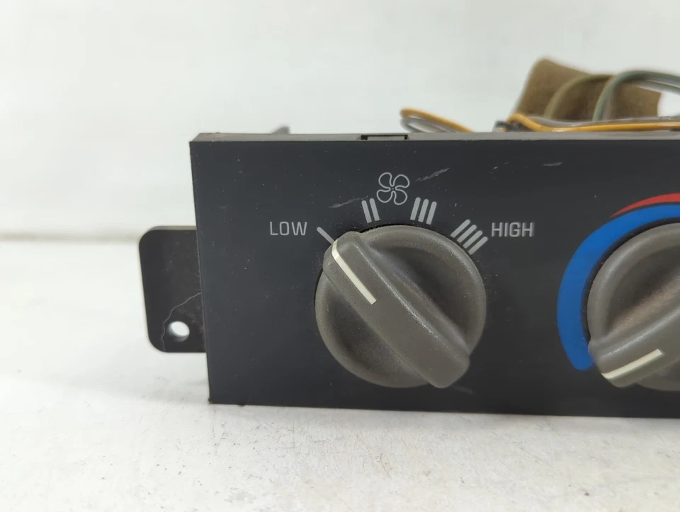 Pontiac Firebird 1994-1996 calefacción climatización KUMSX Foto 3 de 4