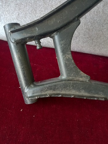 Yamaha 137-27111-00-00 - Stand, Main  YA6 1966  New Old Stock - Picture 4 of 6