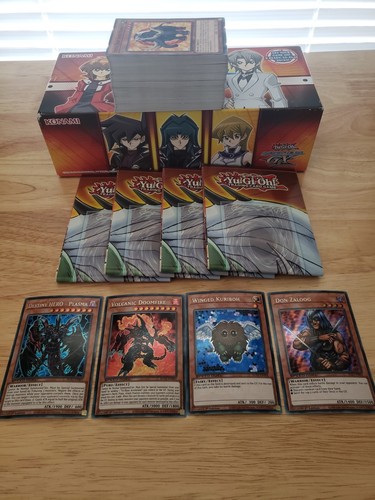 Yu-Gi-Oh! TCG Speed Duel GX - 149 Cards and Card Box - Picture 2 of 7