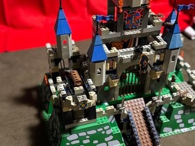 LEGO Knights' Kingdom King Leo's Castle 6098/6091 In 2000 Used Retired