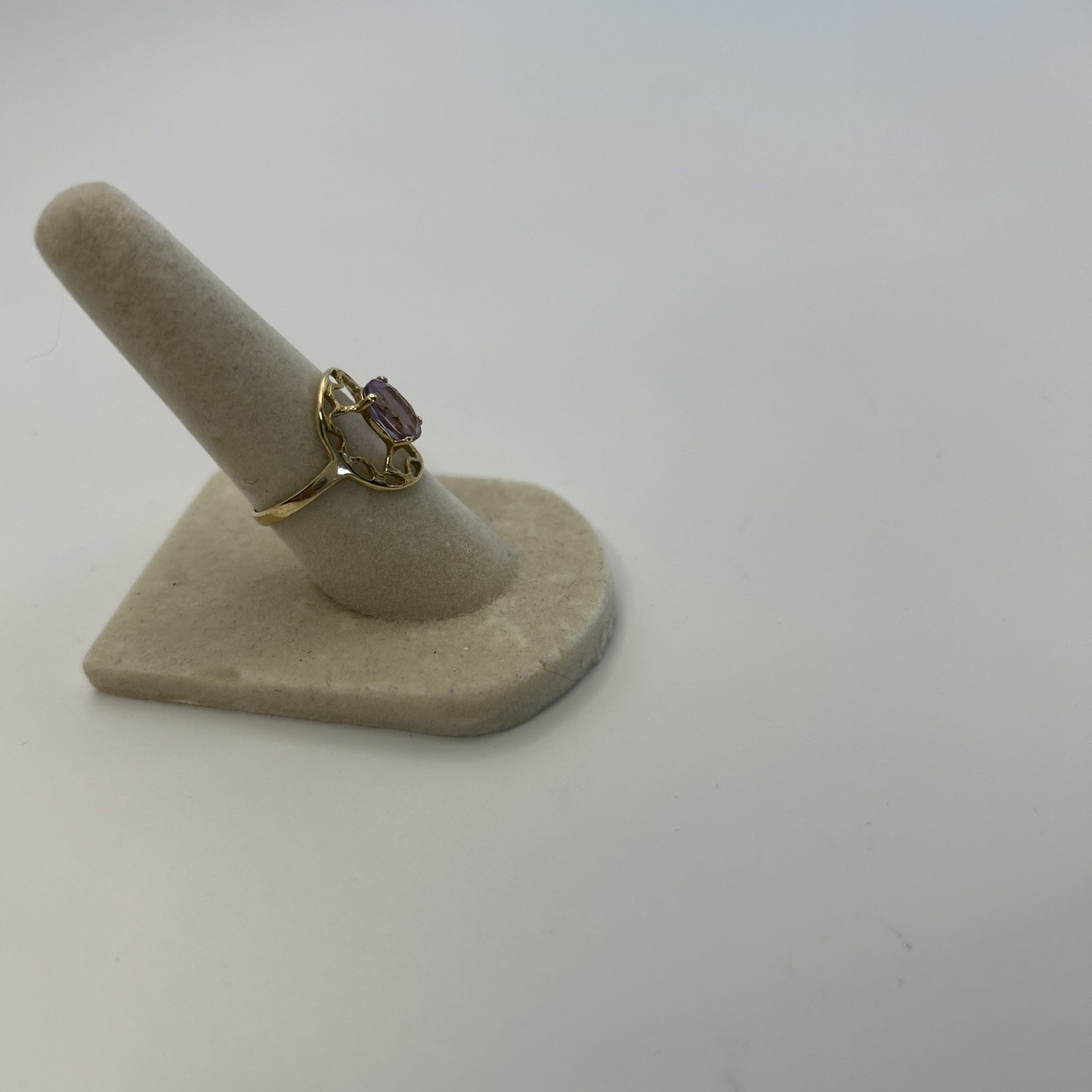 10K Solid Gold Amethyst Ring Size 6 - image 3