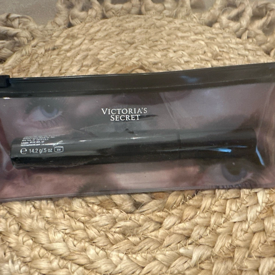 全新 Victoria’s Secret Major Lashes 眼睫毛膏 全新 出价 4 慈善❤️342 — 第 2/4 张图片