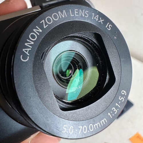 Canon PowerShot SX210 IS 14.1MP 14x Optical Zoom Built in Flash Digital Camera - Picture 12 of 17