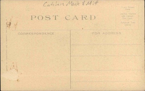BÉISBOL Lindo Niño Pequeño en Máscara de Receptor con Guante Postal Antigua - Imagen 2 de 2