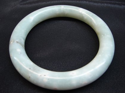 Round Inside Chinese Green Jade Bangles - Bild 1 von 1