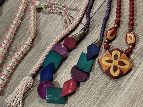 Large Vintage Lot Costume Jewelry Beaded Necklaces & More Japan True Vintage  - Picture 6 of 12