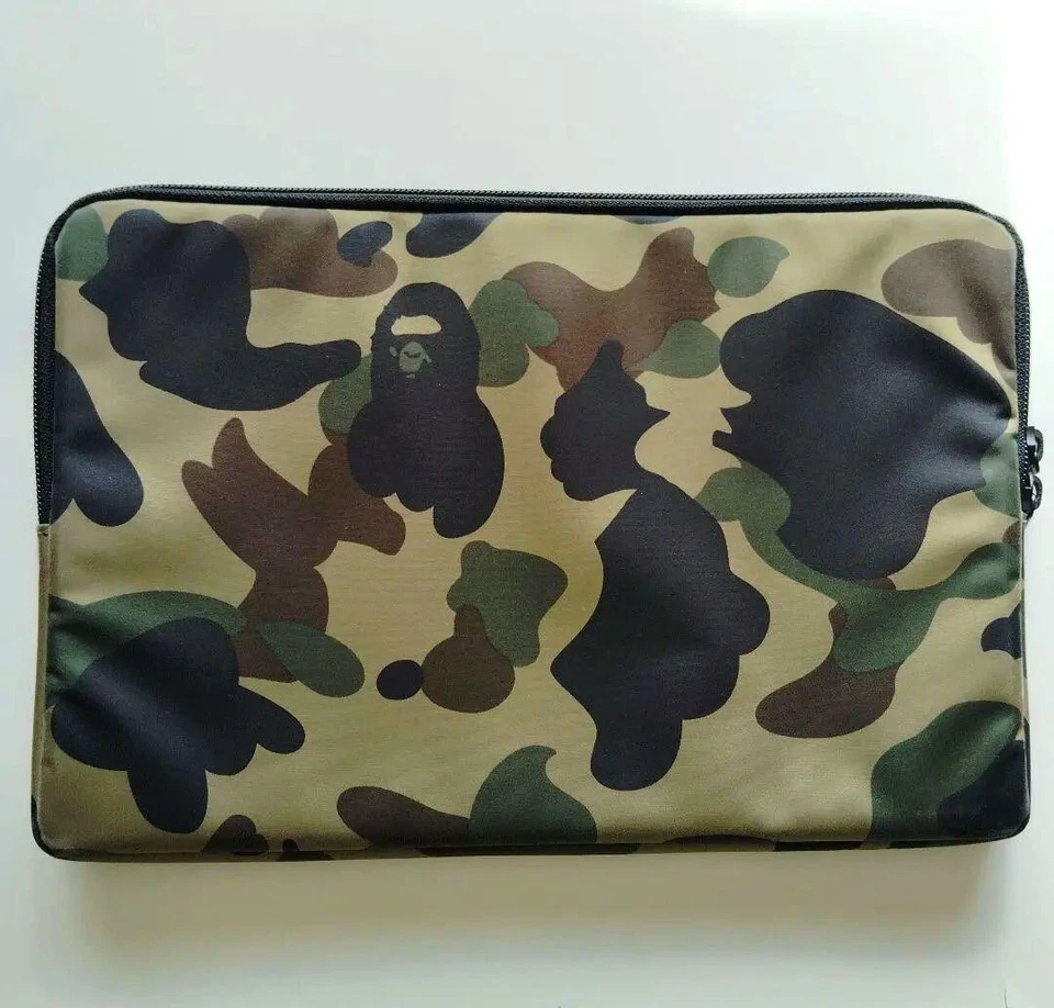 A BATHING APE Bape x PORTER 1er CAMO MacBook Air Funda 11 pulgadas Bolso sin asas Nylon JP Foto 2 de 4