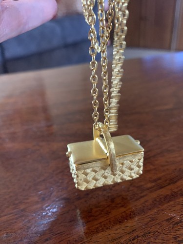 Vintage PAQUETTE Signed Picnic Basket W/food Pendant Necklace On Original Chain - Picture 2 of 8