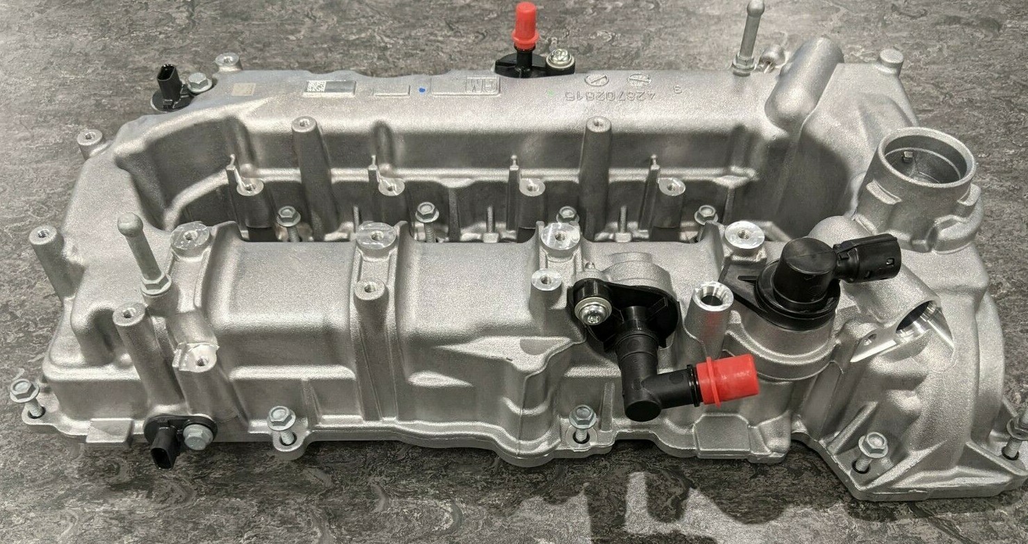 OEM VAUXHALL ASTRA MOKKA INSIGNIA CAM / ROCKER HEAD COVER WITH 