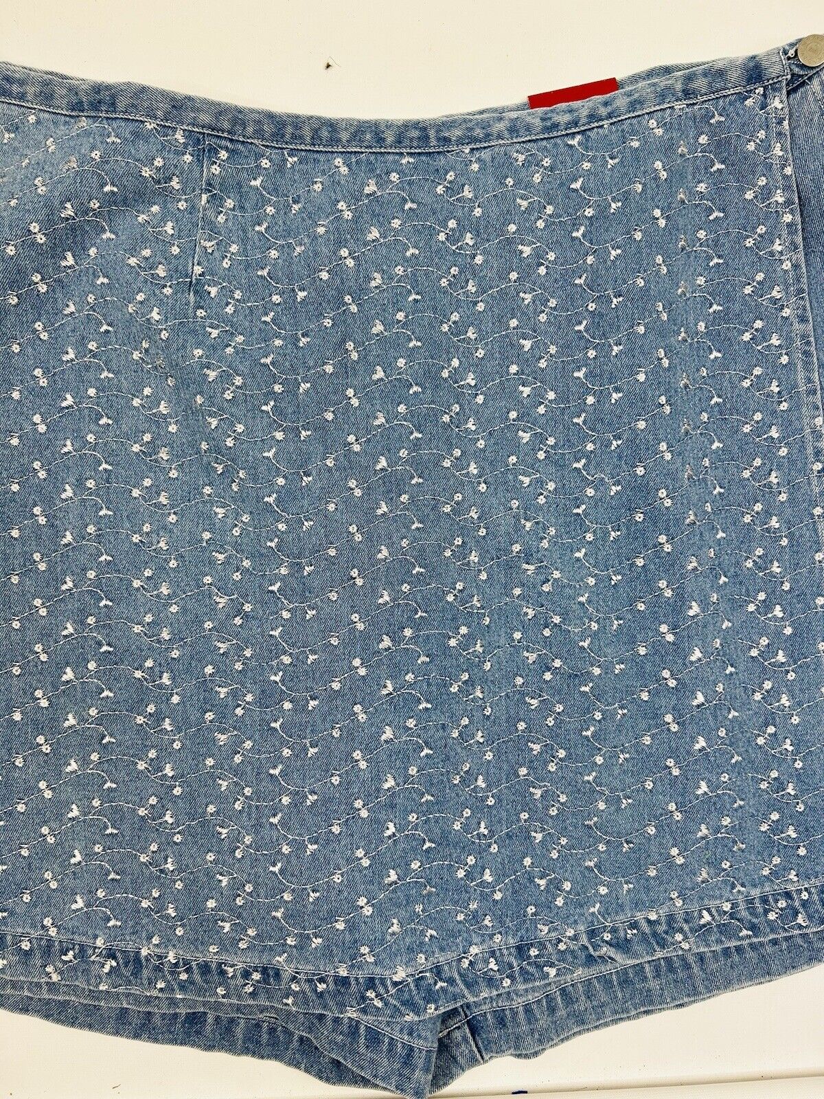 Picture 2 of 9