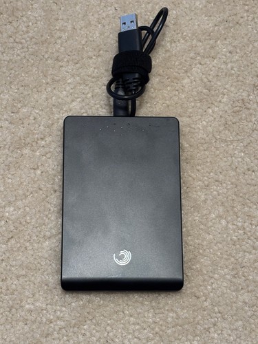 Seagate FreeAgent Go 320GB Portable External Hard Drive 2.0 USB (9KW2AG-502)
