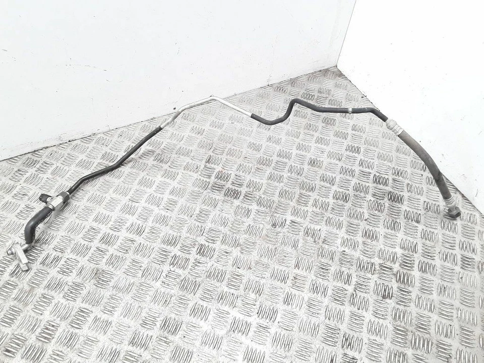 Audi A6 C5 2.4 125kw V6 Petrol 2003 LHD Air Conditioning On/C Piping Hose - Image 4 of 4