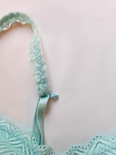 Women's Size Medium Lace Bralette SO Padded - Picture 4 of 9