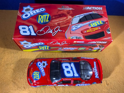 B10-69 DALE EARNHARDT JR #81 OREO / RITZ - 2005 CHEVY MONTE CARLO - RCCA #646 - Picture 6 of 8