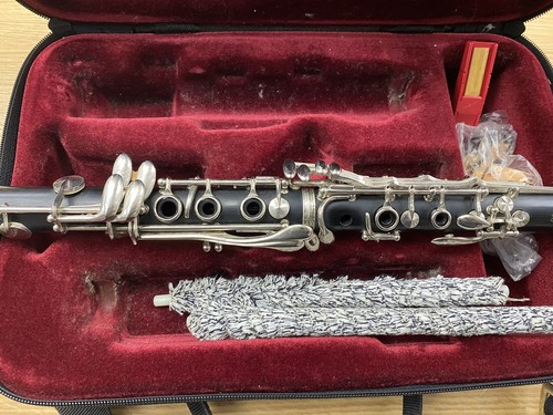 Buffet Crampon & Cie A Paris B12 Clarinet w/ Hard Case - Picture 4 of 8