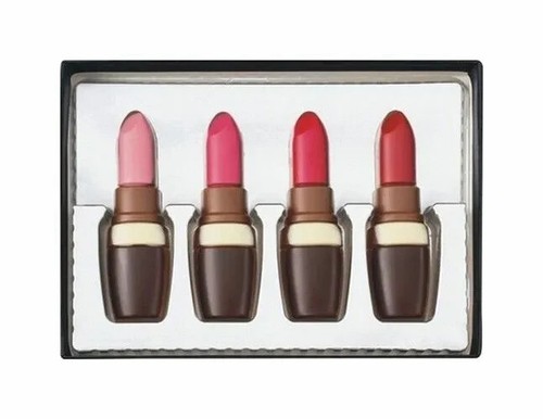 Novelty Decorated Hollow Milk Chocolate Lipstick Set in a Gift Box 55g - Picture 1 of 2