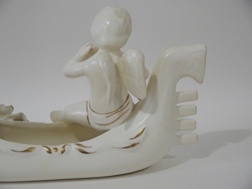 Vintage Porcelain Cherub Angel Gondola Planter - Picture 4 of 8