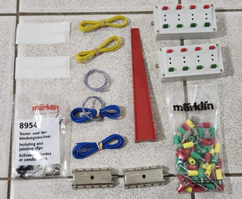 Marklin Z Scale Parts Pieces Lot Plugs Wires 8594 7272 7209 8974 Stickers L@@K!