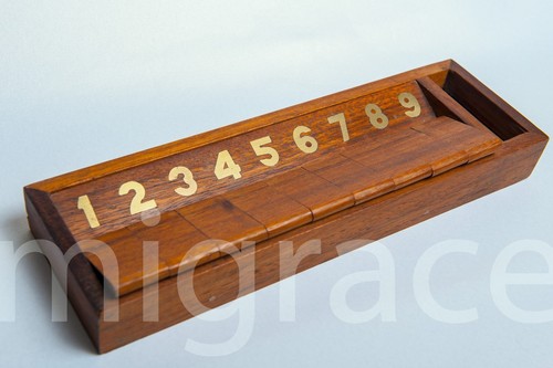 BILLIARD wooden points counter, red wood, snooker
