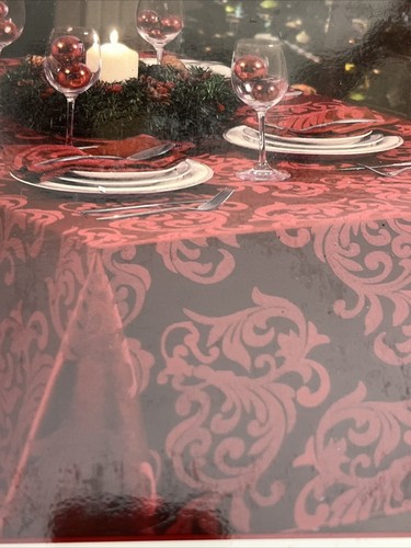 HUNTINGTON HOME Jacquard Tablecloth and Napkin Set Red Burgundy 60 x 104 Oblong - Picture 5 of 7