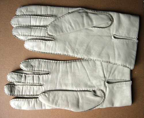 Vintage Antique White Ladies Kid Leather Gloves - Picture 2 of 3