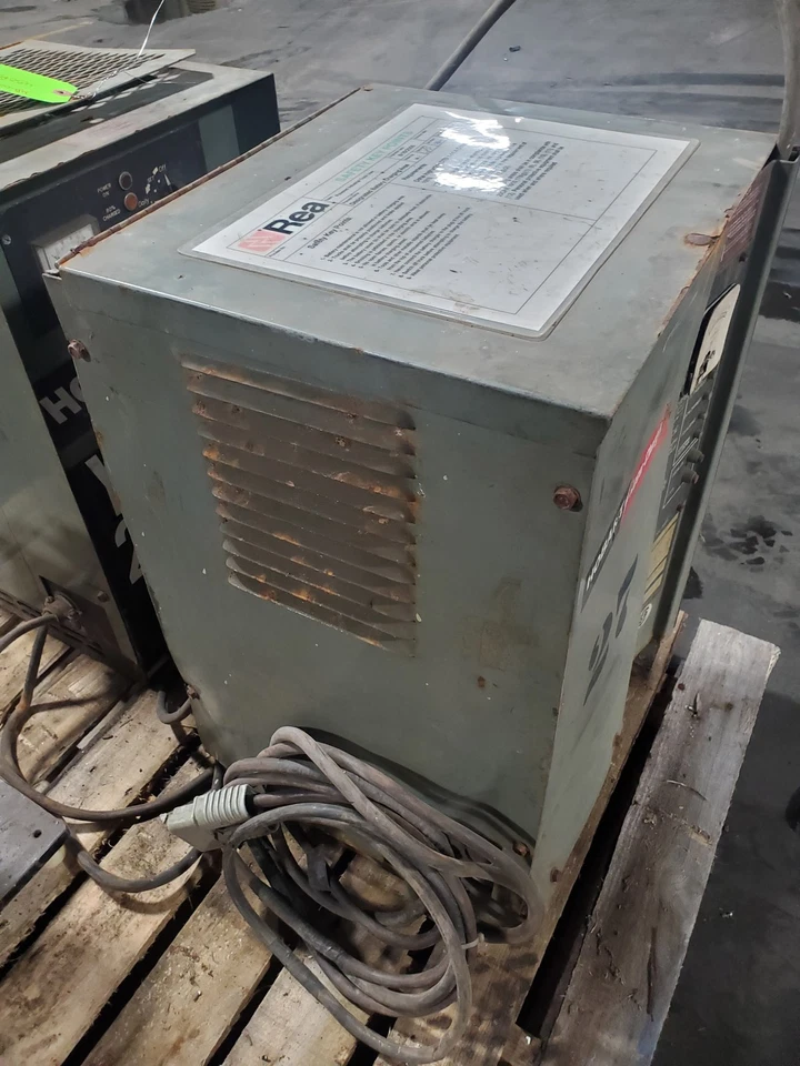 Hobart 225A1-12 Battery Charger 12 Cells, 24 Volts, N6768-02 - Image 4 of 4