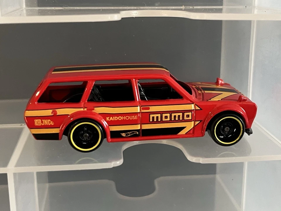 Hot Wheels Datsun 510 Bluebird Wagon - MOMO - ERROR suelto - ¡Sin ventanas! Foto 3 de 4