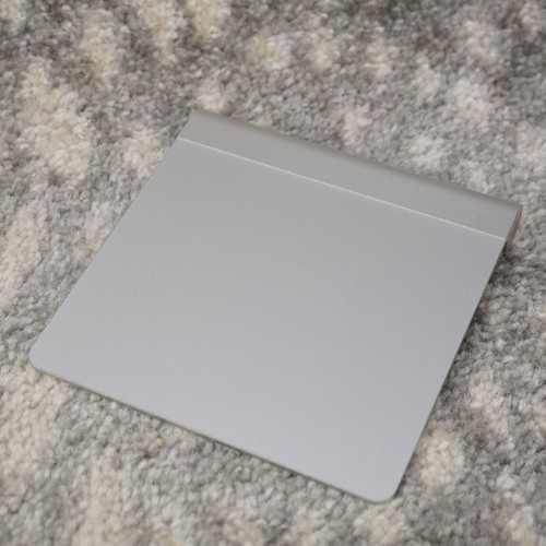 Apple Magic Trackpad A1339 (1st Gen) Bluetooth Wireless Touch Pad Tested Working - Picture 2 of 11
