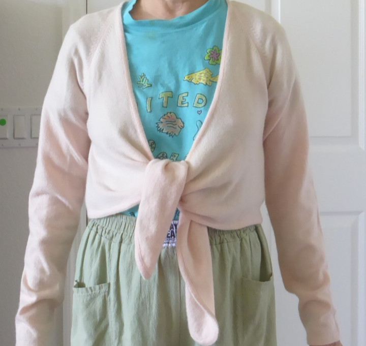 Rare Scotland Johnstons of Elgin Baby Pink 100percent Cashmere Cardigan Sweater Size M