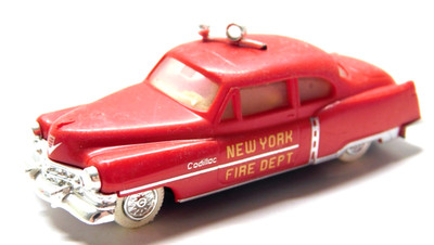 RTR HO=1/87 PRALINE CADILLAC NYC FIRE DEPARTMENT VEHICLE TRAIN LAYOUT BUILT CAR