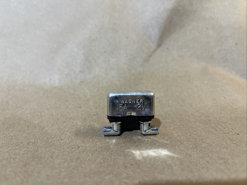 Cooper Bussmann Automotive Circuit Breakers CBF-15 12V - Picture 2 of 6