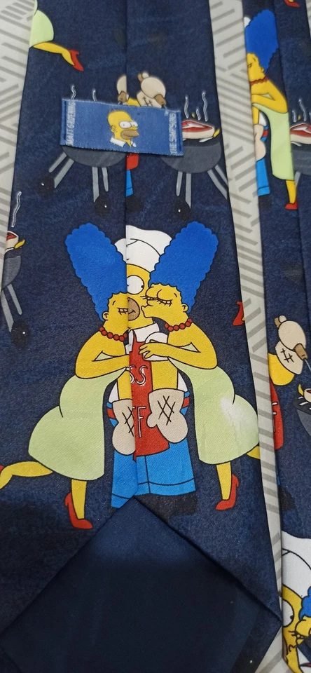 Gravata verde fosco original Simpson - Imagem 4 de 4