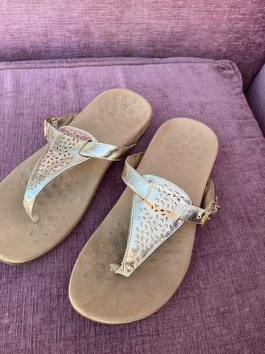 Vionic Tropes Orthotic Thong Sandals Gold Size 6 - Picture 2 of 12