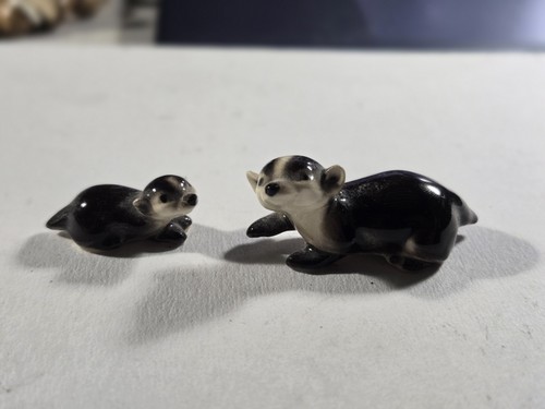 Beautiful Retired Hagen Renaker badger and baby miniature