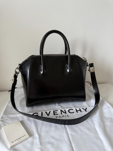 Givenchy Antigona Small Box Leather Bag – Black - Picture 8 of 10