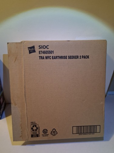 Amazon Transformers Earthrise WFC-E27 Ramjet & Dirge SEALED + Shipping Box 2020 - Picture 14 of 23